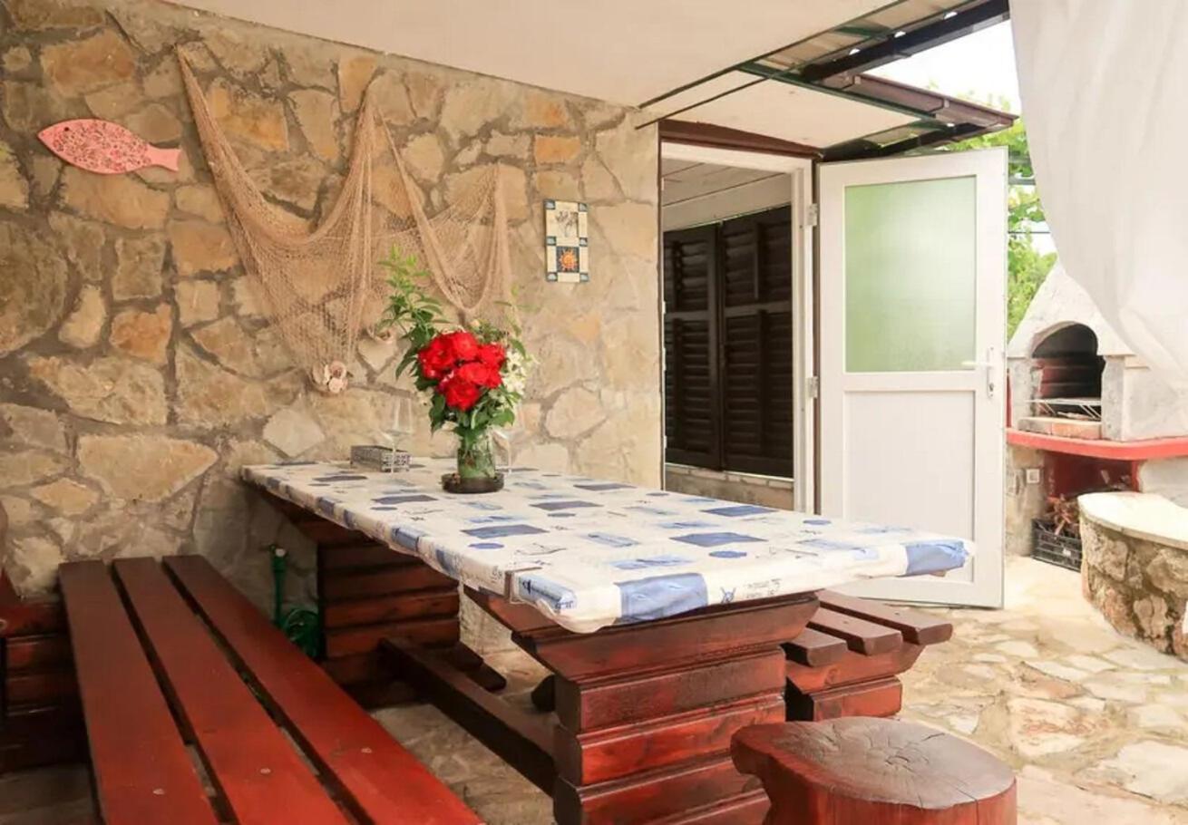 Holiday Home Ana- With Pool Kornić Esterno foto